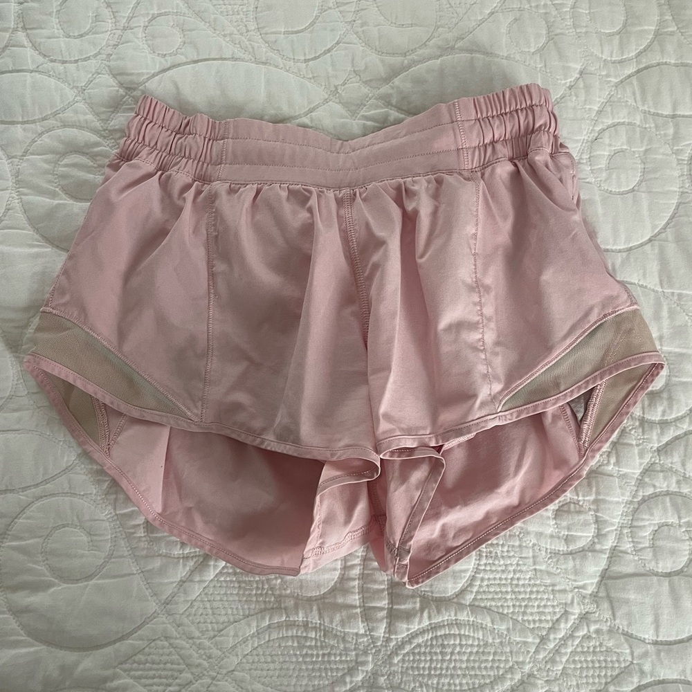 Lululemon Hotty hot shorts 2.5”